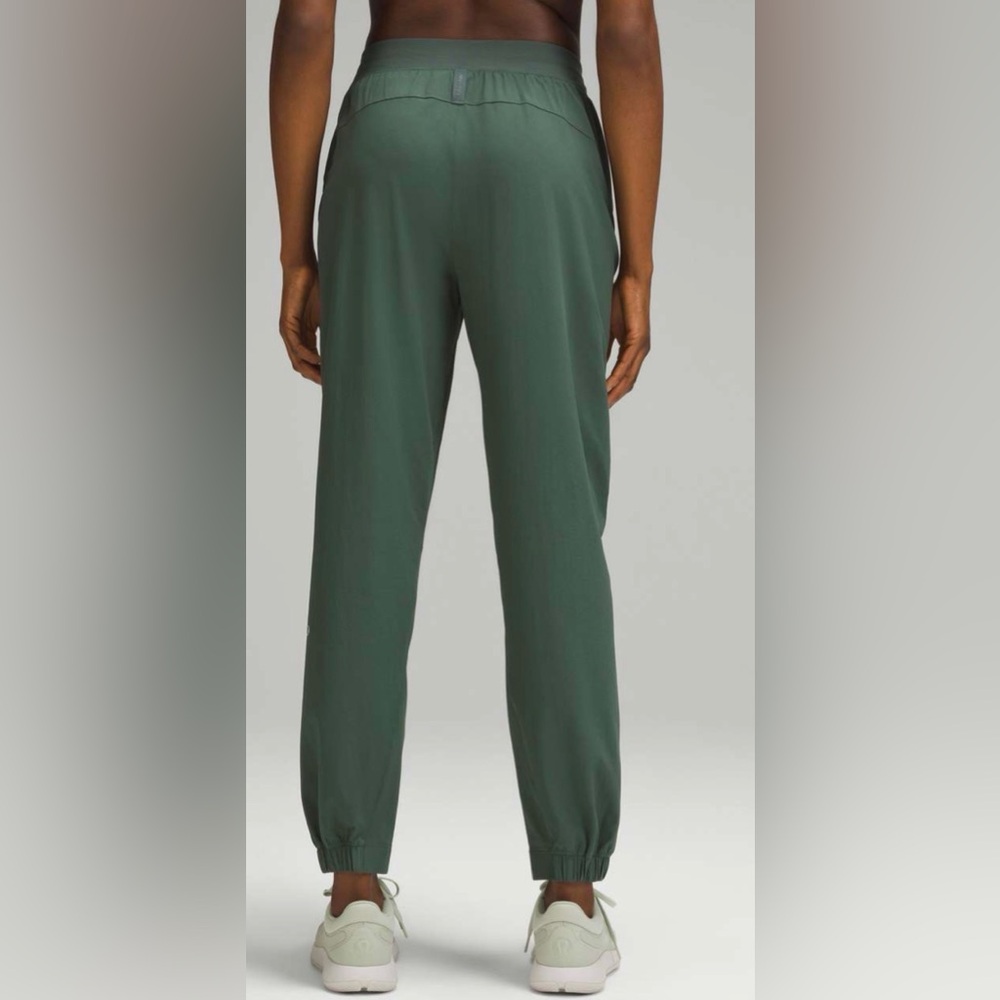 Lululemon License to Train High-Rise Pant Dark Forest Green Size 4 Zip Pockets - Picture 3 of 9